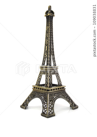 eiffel tower statue isolated on white background eiffel tower statue isolated on white background 109038831