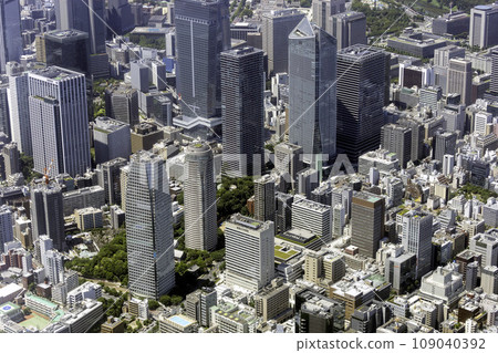 Aerial view of the Atago area, Minato-ku, Tokyo 109040392