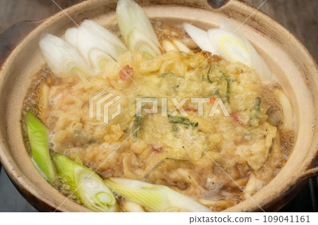 Boil nabeyaki udon Boil nabeyaki udon 109041161