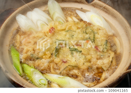 Boil nabeyaki udon 109041165