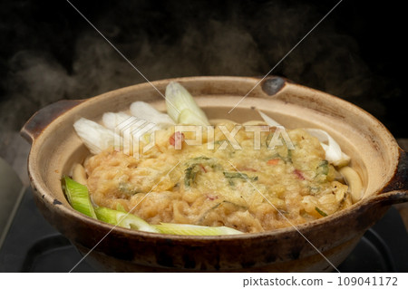 Boil nabeyaki udon Boil nabeyaki udon 109041172
