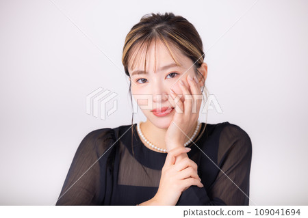 Beauty Women's Fashion Portrait Beauty Women's Fashion Portrait 109041694