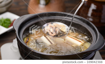 A hotpot dish rich in collagen, soft-shelled turtle hotpot A hotpot dish rich in collagen, soft-shelled turtle hotpot 109042388