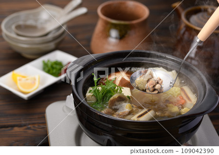 A hotpot dish rich in collagen, soft-shelled turtle hotpot A hotpot dish rich in collagen, soft-shelled turtle hotpot 109042390