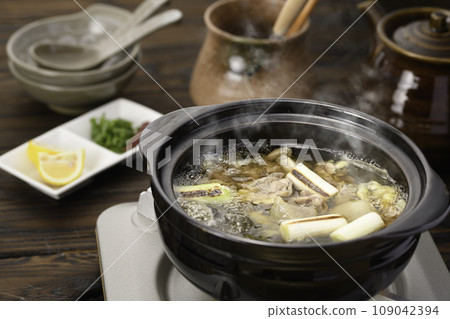 A hotpot dish rich in collagen, soft-shelled turtle hotpot A hotpot dish rich in collagen, soft-shelled turtle hotpot 109042394