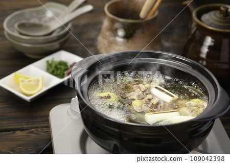 A hotpot dish rich in collagen, soft-shelled turtle hotpot 109042398