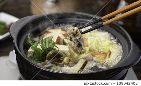 A hotpot dish rich in collagen, soft-shelled turtle hotpot 109042408