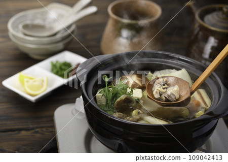 A hotpot dish rich in collagen, soft-shelled turtle hotpot 109042413