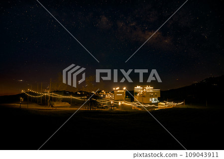 Chalet, Mountain, Star - Space, House, Night Chalet, Mountain, Star - Space, House, Night 109043911