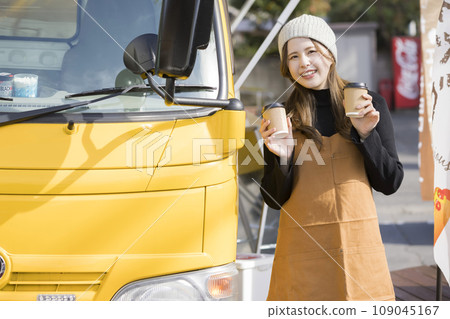 廚房車和文員 109045167