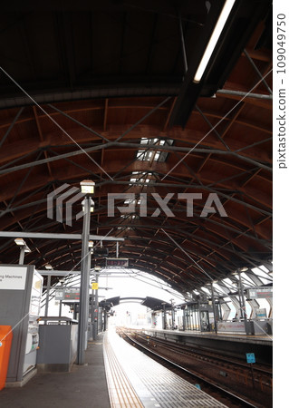 JR Kochi Station platform Kujira Dome 109049750