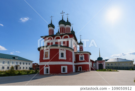 Epiphany Convent in the ancient city of Uglich on the banks of the Volga River 109050912