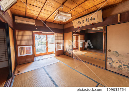 Old Japanese style room 109053764