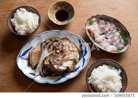 Red sea bream stew table 109053875
