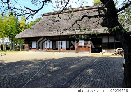至今仍傳承江戶時代生活方式的六室古民宅……具有武士住宅的尊嚴。 至今仍傳承江戶時代生活方式的六室古民宅……具有武士住宅的尊嚴。 109054598