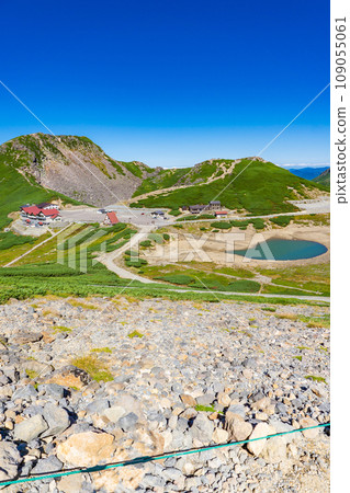 Sightseeing mountain climbing of Mt. Norikura in Nagano Prefecture: Mt. Maoudake and Mt. Ebisu 109055061