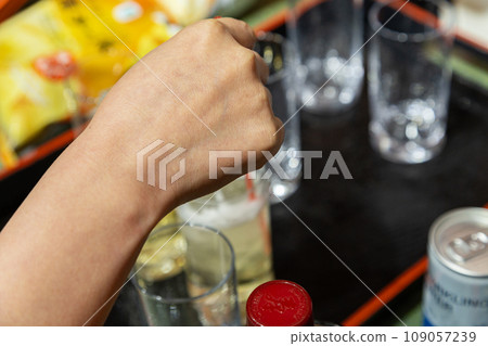 做高球的女人的手 109057239