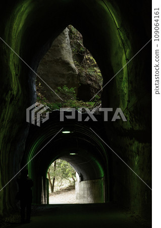 Mysterious tunnel 109064161