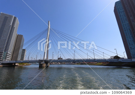Chuo Ohashi over the Sumida River 109064369