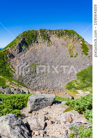 Sightseeing climbing of Mt. Norikura in Nagano Prefecture: Mt. Ebisu seen from Maouenchi Sightseeing climbing of Mt. Norikura in Nagano Prefecture: Mt. Ebisu seen from Maouenchi 109064809