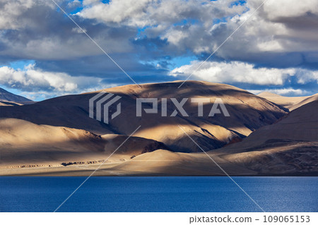 Himalayan mountain lake in Himalayas Tso Moriri on sunset, Korzok, Ladakh, India 109065153