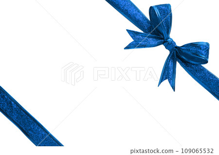 Red gift bow isolated on white background Red gift bow isolated on white background 109065532