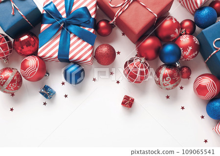 Christmas decoration on white background 109065541
