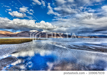 High dynamic range image (HDR) of Himalayan mountain lake in Himalayas Tso Moriri, Korzok, Changthang area, Ladakh, Jammu and Kashmir, India 109067839