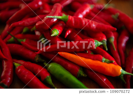 Kagawa Hontaka raw chili pepper Kagawa Hontaka raw chili pepper 109070272