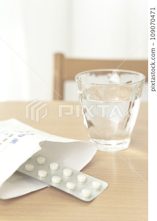 藥物和水 藥物影像 藥物和水 藥物影像 109070471