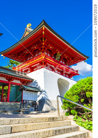 Akama Jingu Shrine Suitenmon in Shimonoseki City, Yamaguchi Prefecture 109072019