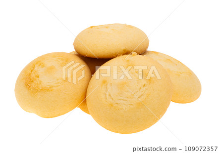 cookies with cream isolated cookies with cream isolated 109072357