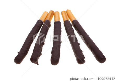 grissini in chocolate isolated 109072412