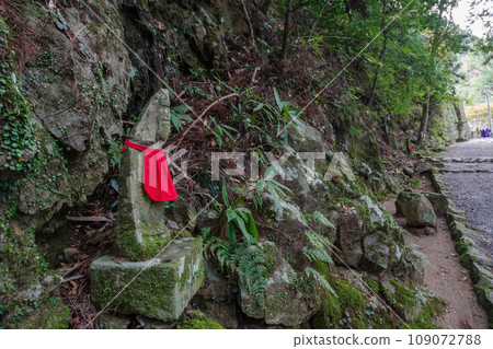 Jizo of Mt. Horaiji Tokai Nature Trail Jizo of Mt. Horaiji Tokai Nature Trail 109072788