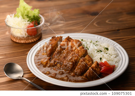 每個人都喜歡炸肉排咖哩 每個人都喜歡炸肉排咖哩 109075301