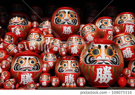 Katsuo-ji Temple’s Kachi Dharma November [Mino City, Osaka Prefecture/Saigoku Thirty-three Temples No. 23] 109075316