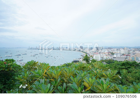 Khao Pratamnak, a spectacular photo spot in Pattaya overlooking the Gulf of Thailand, Chonburi Province, Thailand 109076506