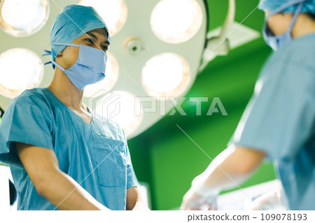 Surgical image 109078193