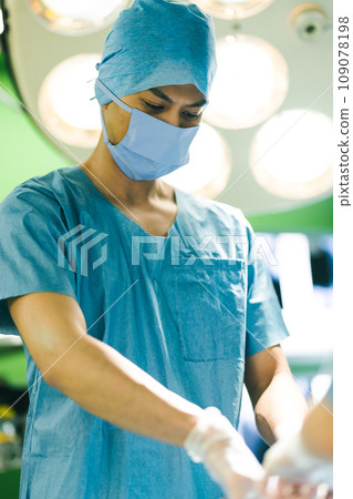 Surgical image 109078198