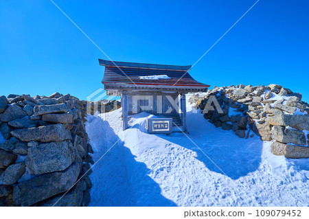 Inakomagatake Shrine located on the east side of the summit of Mt. Kisokomagatake in Kiso District, Nagano Prefecture in winter 109079452