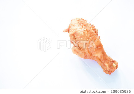 crispy fried chicken drum wing arranging on write background crispy fried chicken drum wing arranging on write background 109085926