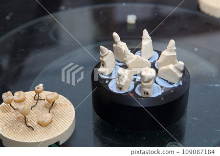 Fabrication of dental crowns and dentures made of ceramic. Scanning of plaster casts of teeth. Fabrication of ceramic dentures in a dental clinic. Ceramic dental crowns for implants. 109087184