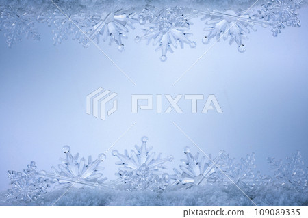Blue Christmas snowflakes background. Winter background with snowflakes. 109089335