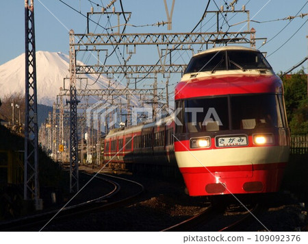 Odakyu Type 7000 LSE HISE color Romance Car Limited Express Sagami Odakyu Type 7000 LSE HISE color Romance Car Limited Express Sagami 109092376