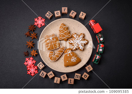 Beautiful Christmas composition with copy space with an inscription in wooden cubes 109095385