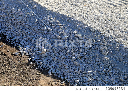 Crushed stone paving image 109098384