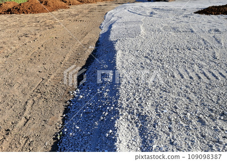 Crushed stone paving image Crushed stone paving image 109098387