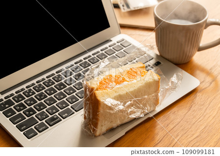 Fruit sandwich and coffee office 109099181