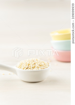 Sorghum rice in bowl Sorghum rice in bowl 109099939