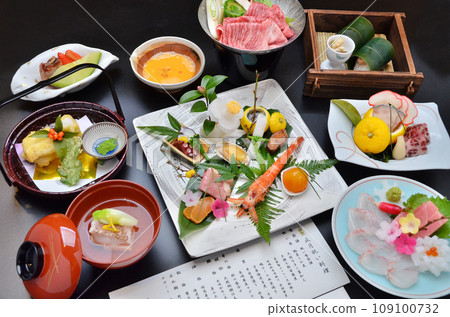 A gorgeous kaiseki course with seasonal colors and presentation. A gorgeous kaiseki course with seasonal colors and presentation. 109100732